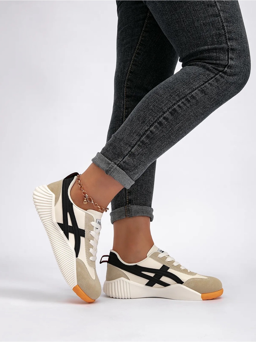 De Florance DF Cloudea 1.0 Italian Suede White Black Lace Up Sneaker